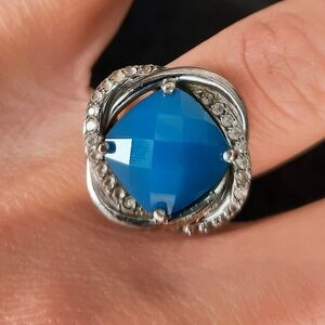 Vintage Elegant Silver and Blue Gemstone Ring Stamped Fadi 925 Size 8